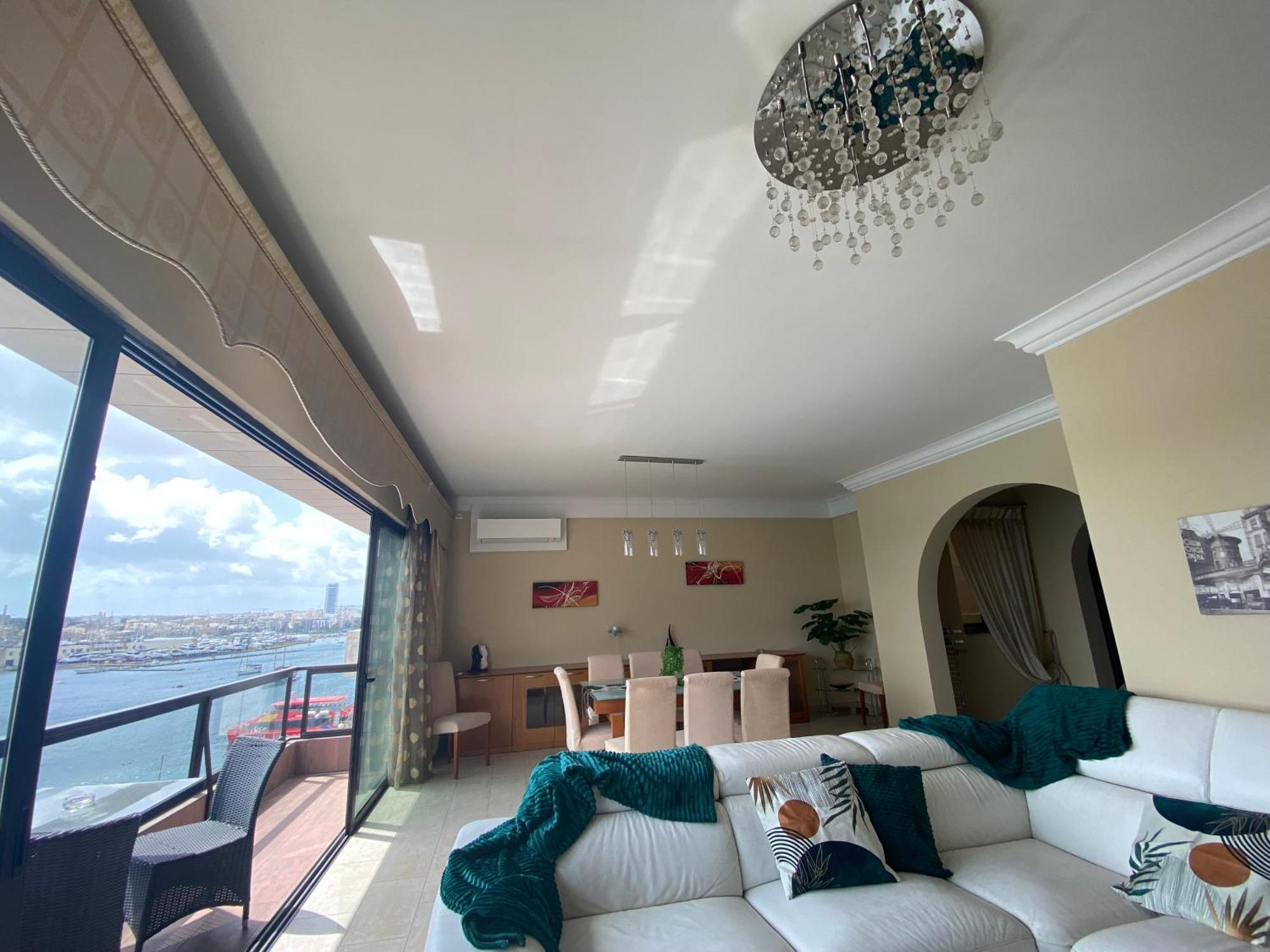 Seafront Harbour Haven - Steps To Ferry, Shops And Beaches Sliema Exterior photo
